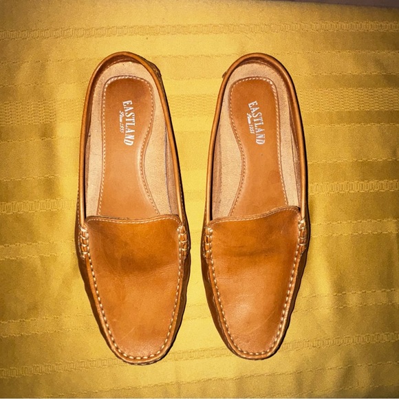 Eastland Tan Leather Loafers Slip-Ons - Picture 3 of 5